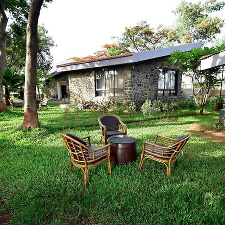 Caves County Resort Malegaon Экстерьер фото