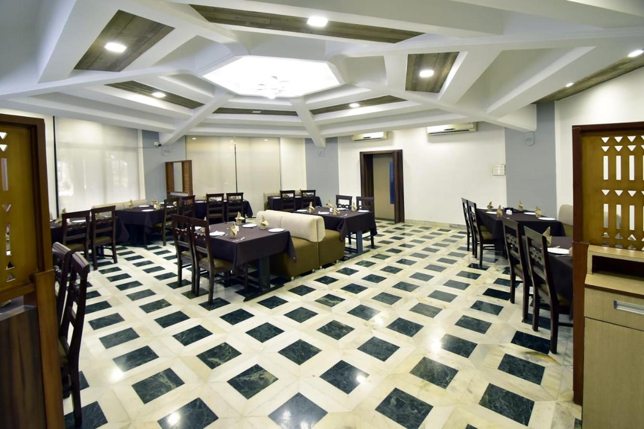 Caves County Resort Malegaon Экстерьер фото