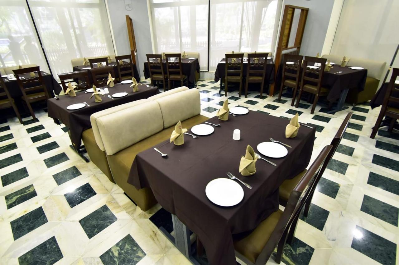 Caves County Resort Malegaon Экстерьер фото